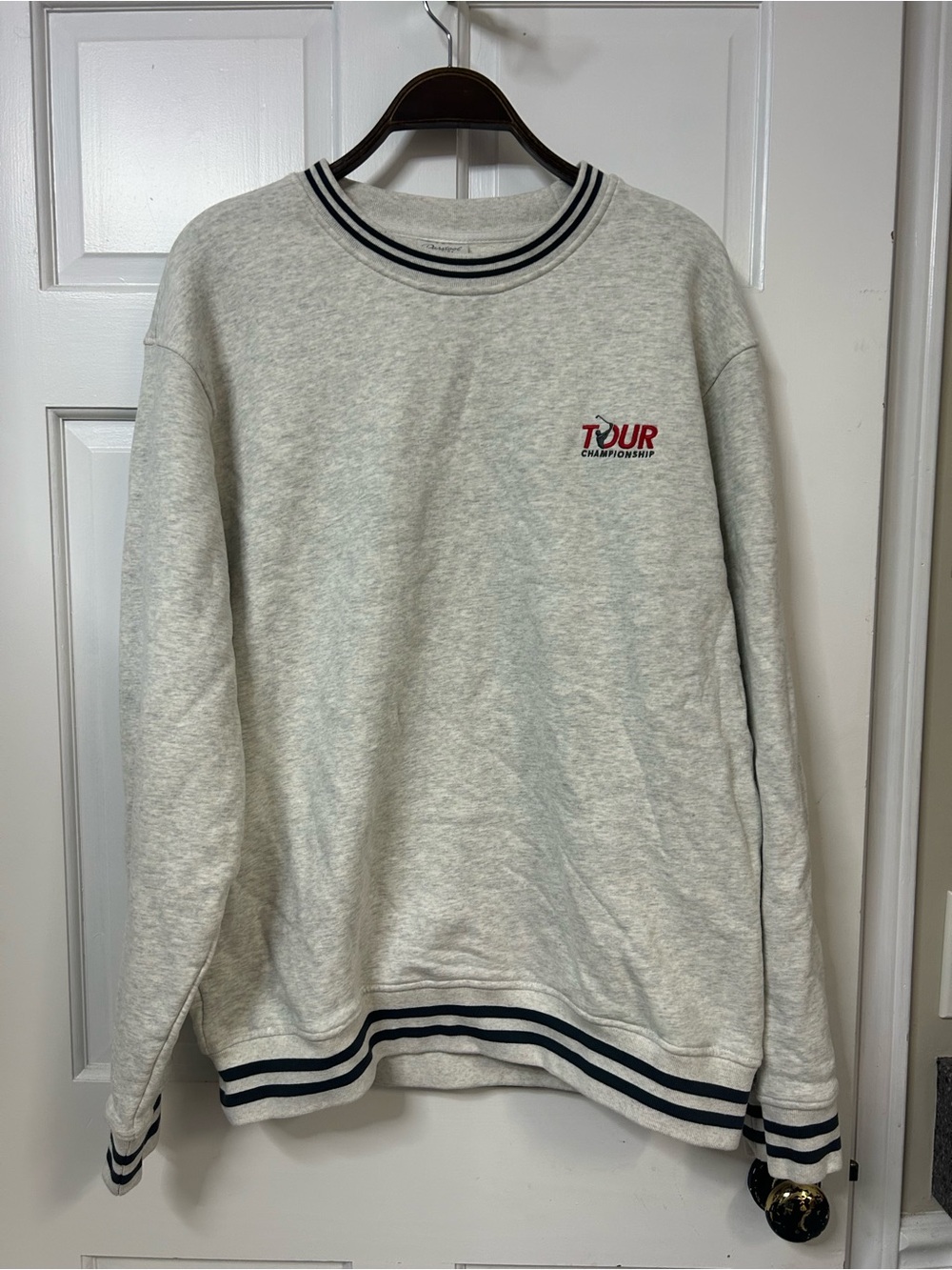 Vintage Tour Championship Men's Heather Gray Crewneck Sweater